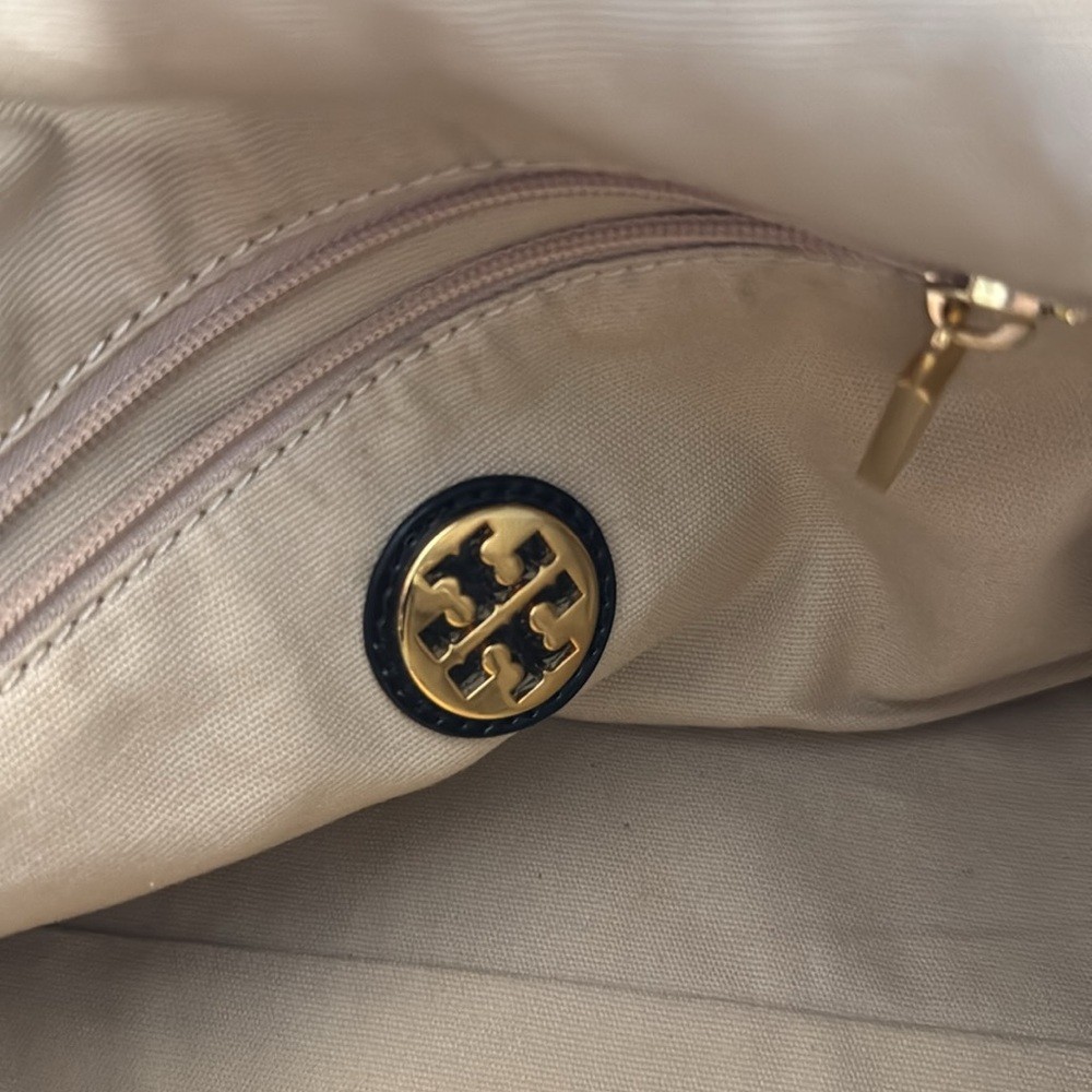 Tory  Burch Black with Paton Leather Purse - Picture 5 of 8